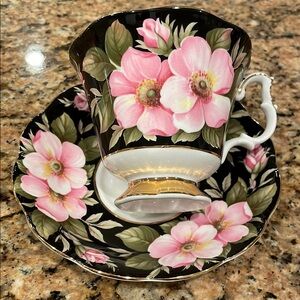 Royal Albert "Alberta Rose" Flora Series teacup & saucer black pink roses